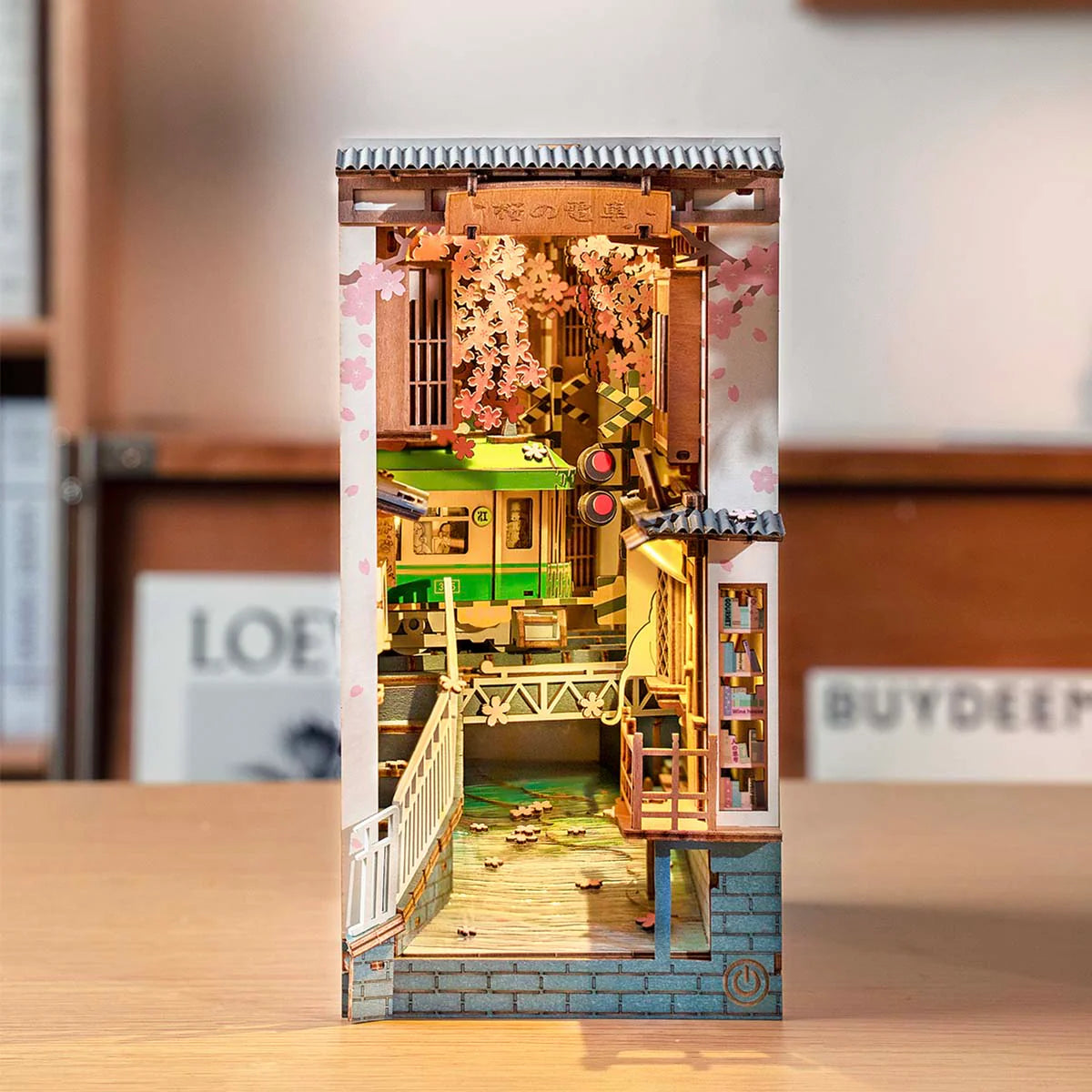 Rolife Book Nook Wonderland Sakura Densya
