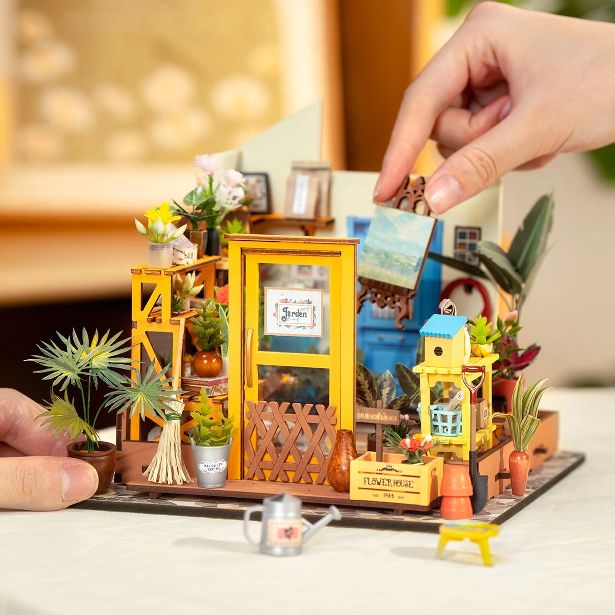 Rolife Cathy’s Flower House DIY Miniature House Kit DG104