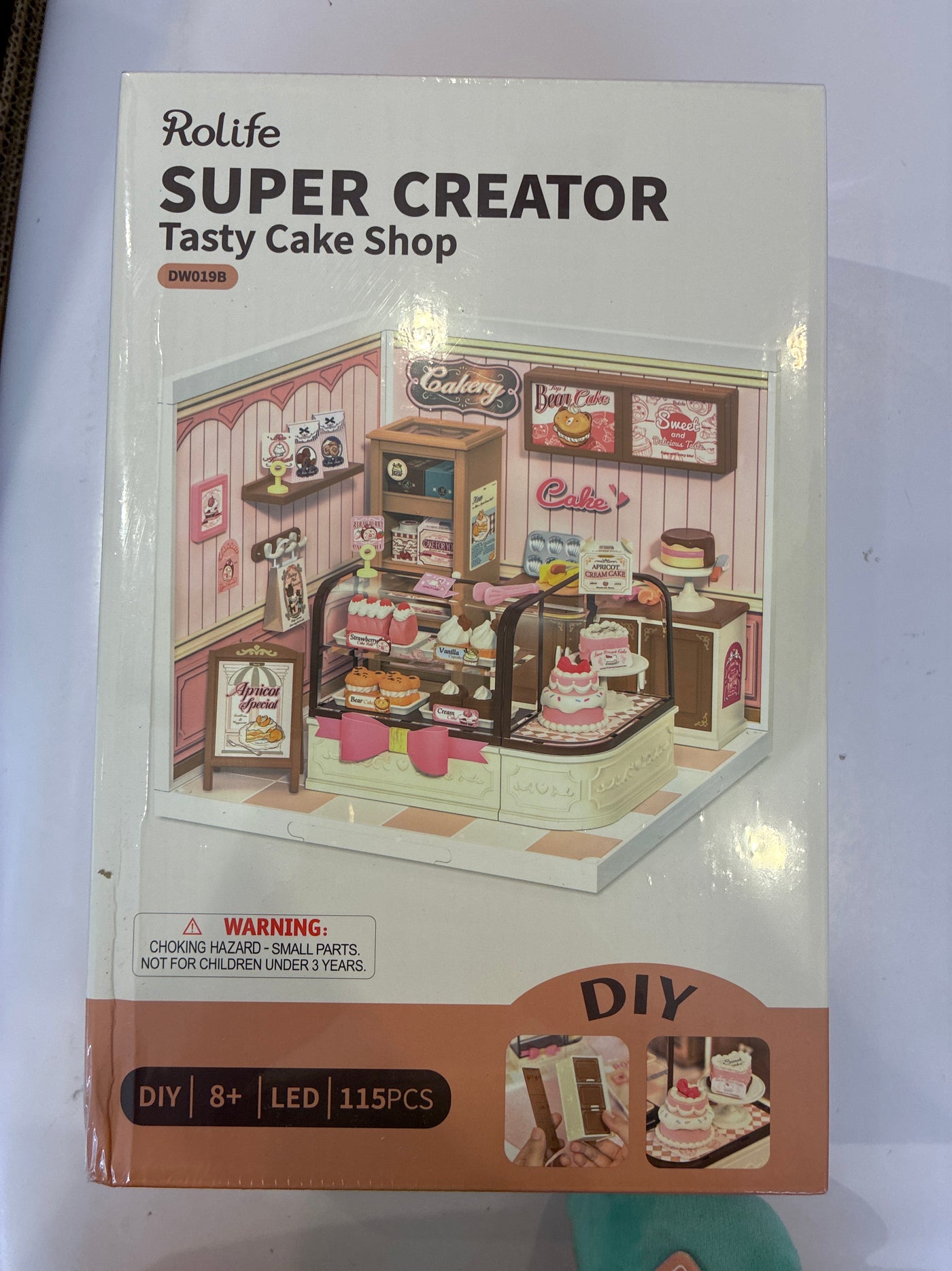 Rolife Tasty Cake Shop DW019B