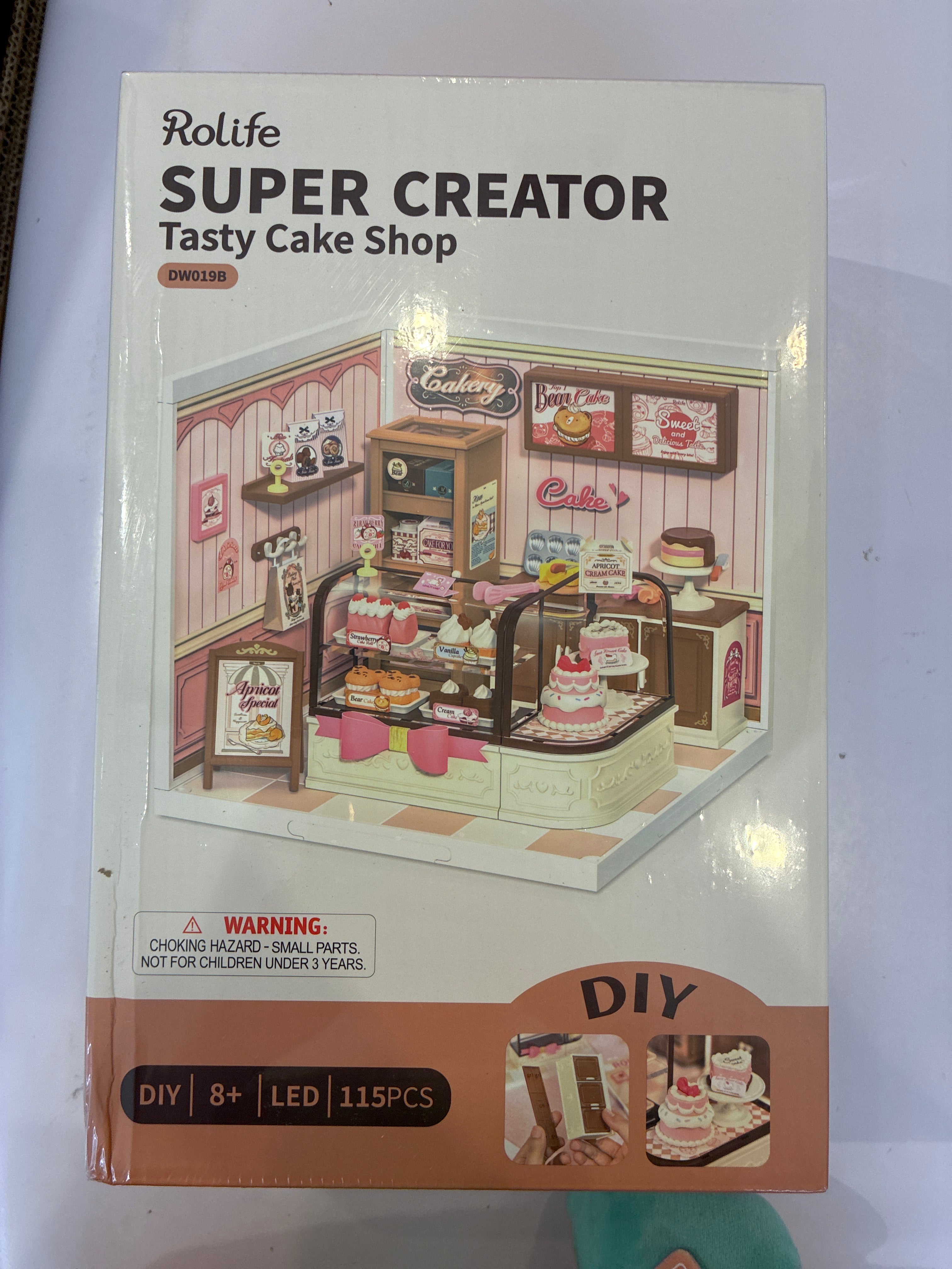 Rolife Tasty Cake Shop DW019B