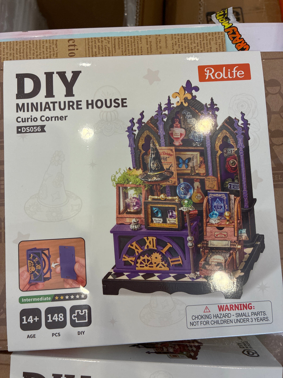 Rolife DIY Miniature House Curio Corner DS056