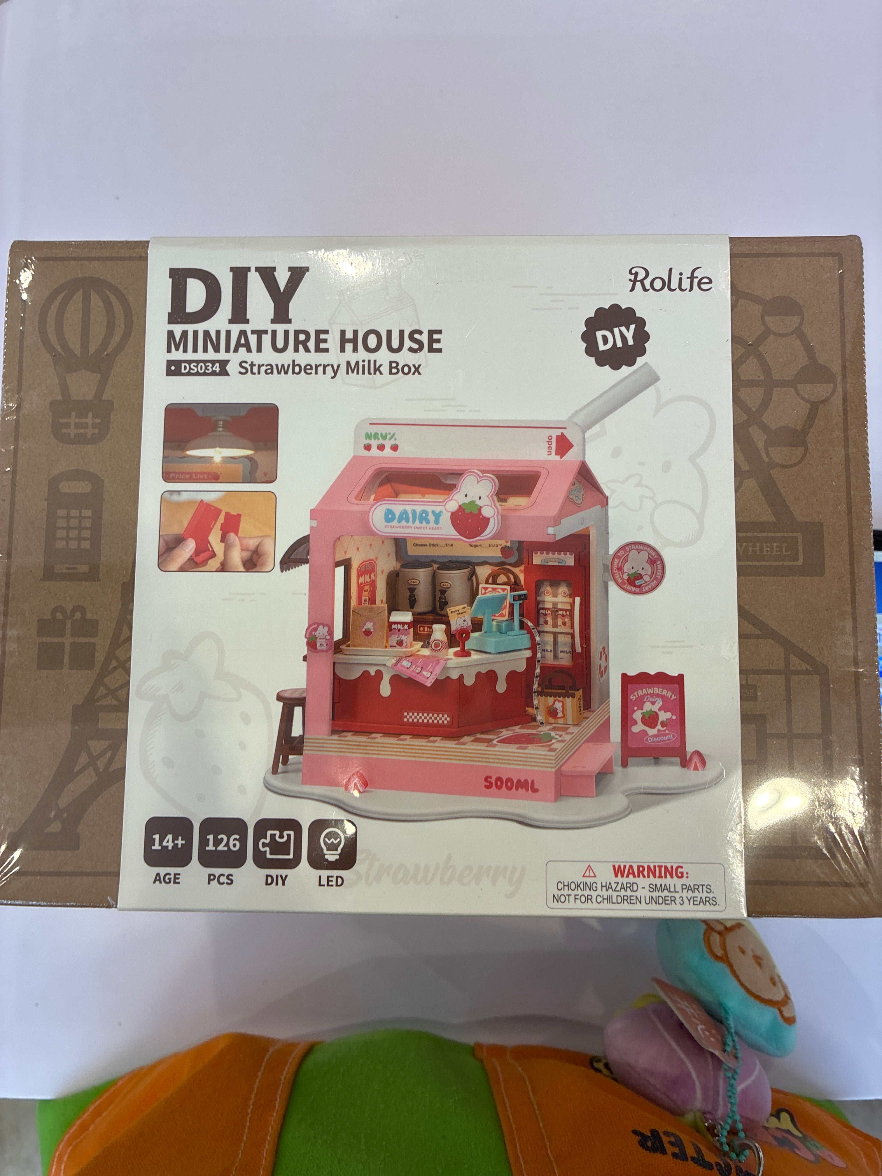 Rolife DIY Strawberry Milk Box DS034