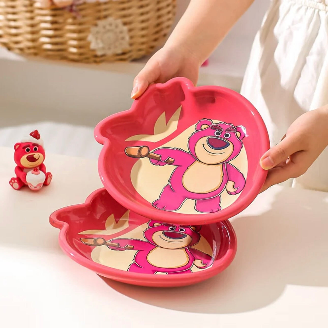 Disney Pixar - Lotso strawberry ceramic plate (8 inch / 20.5cm)