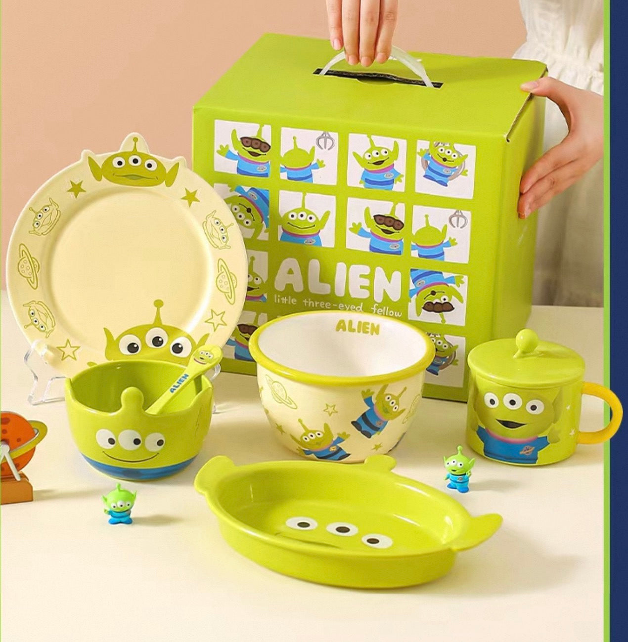 Alien Lidded Cup