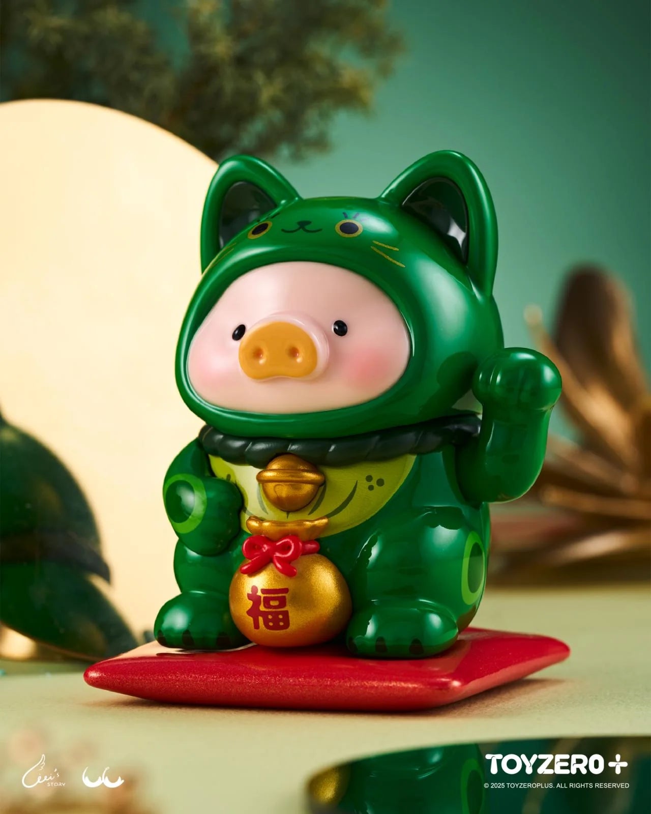 Lulu the piggy lucky cat