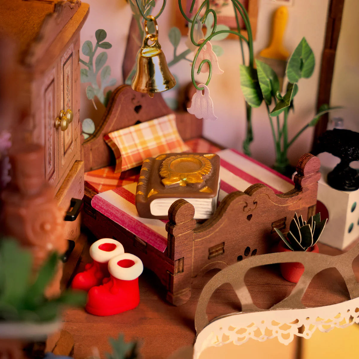Rolife Fairytale Tree House DIY Miniature House DG179