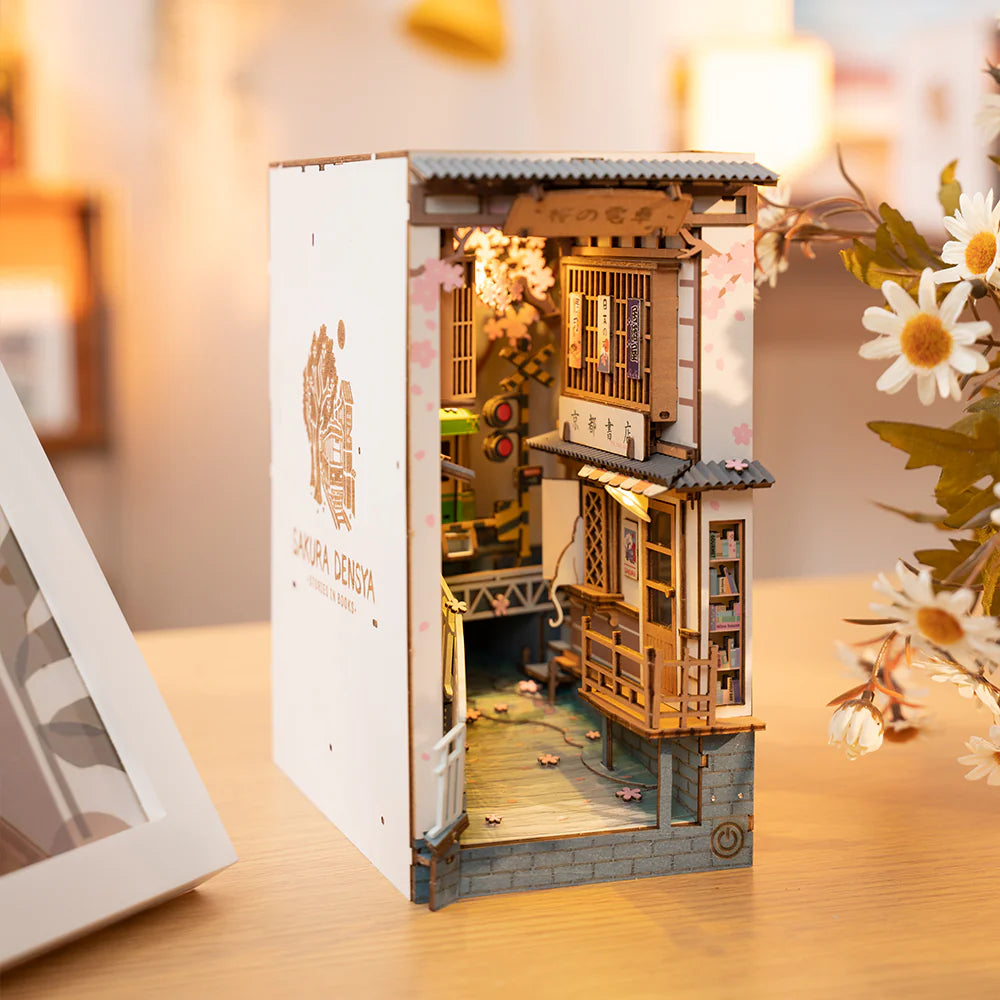 Rolife Book Nook Wonderland Sakura Densya