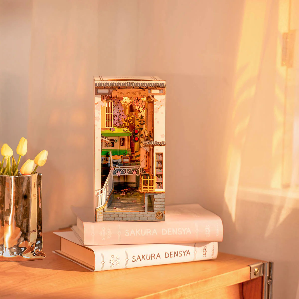 Rolife Book Nook Wonderland Sakura Densya