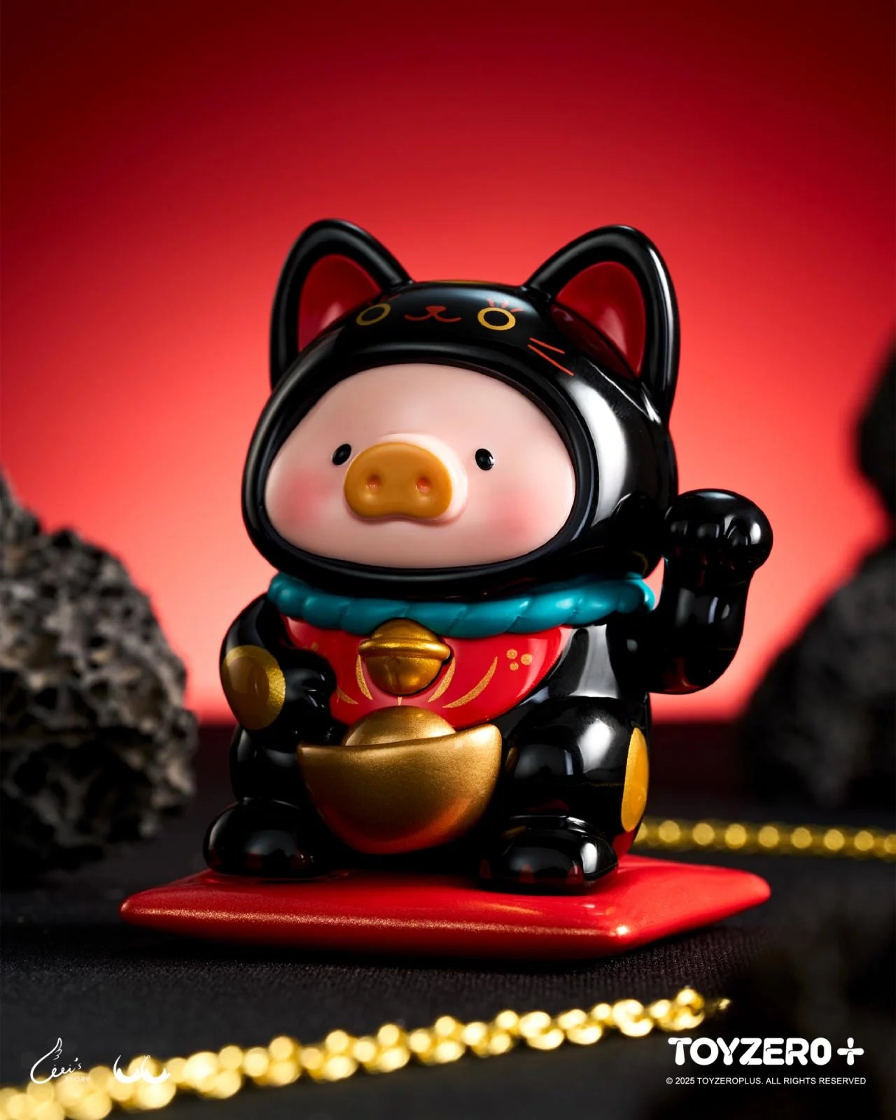 Lulu the piggy lucky cat